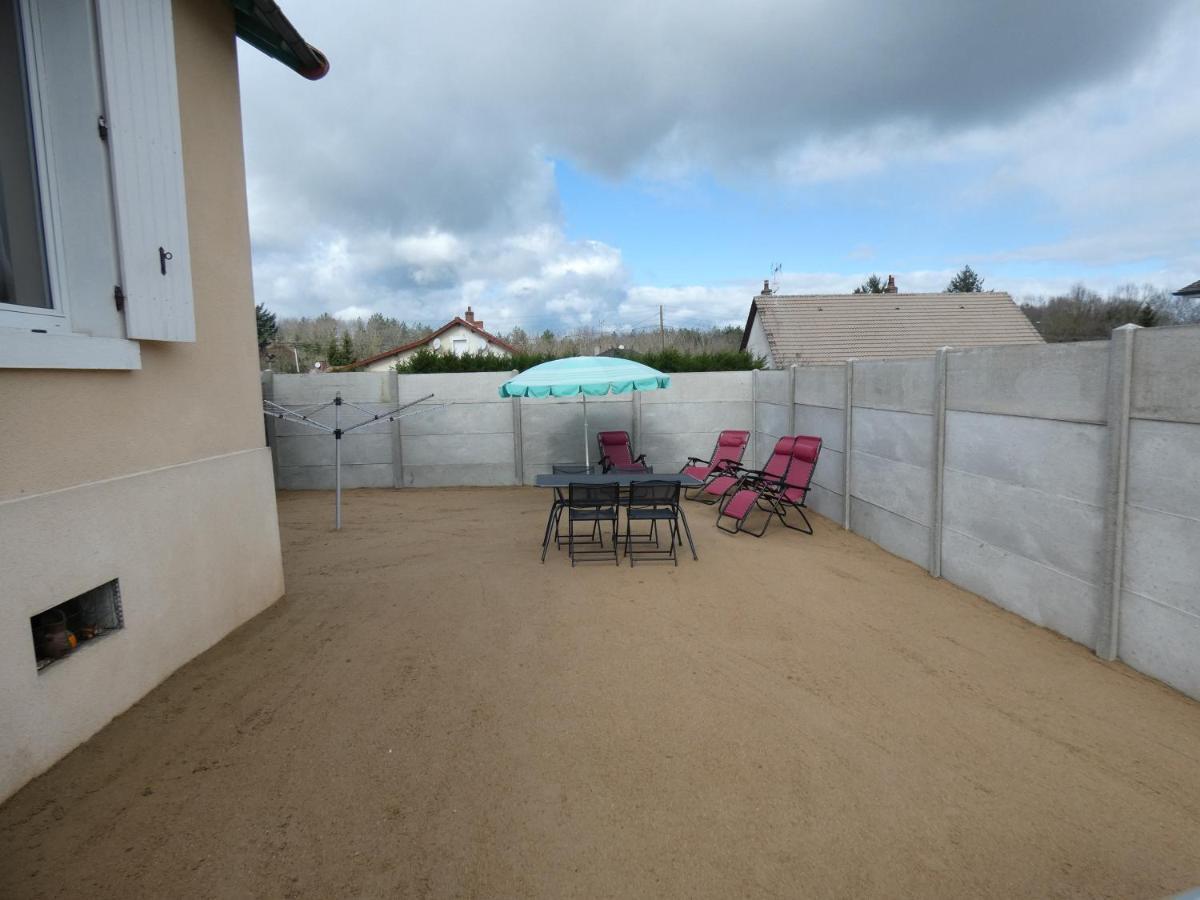 Gite De L Epinette Commentry Exterior foto